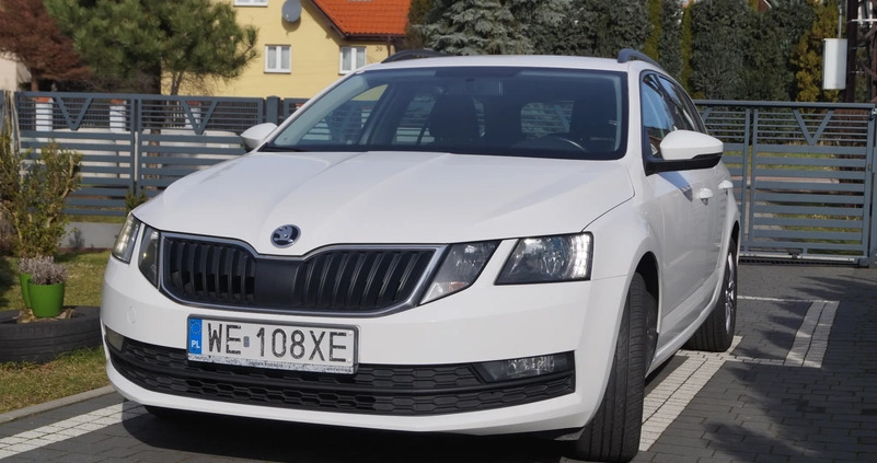 Skoda Octavia cena 44500 przebieg: 172880, rok produkcji 2019 z Sosnowiec małe 781